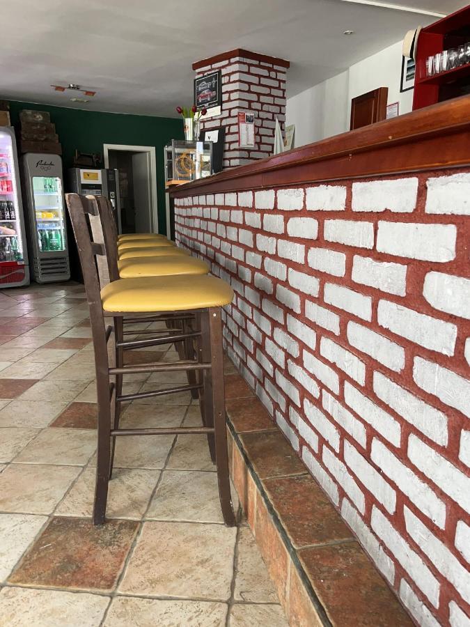 Eagle'S Nest Hostel بوستوينا المظهر الخارجي الصورة