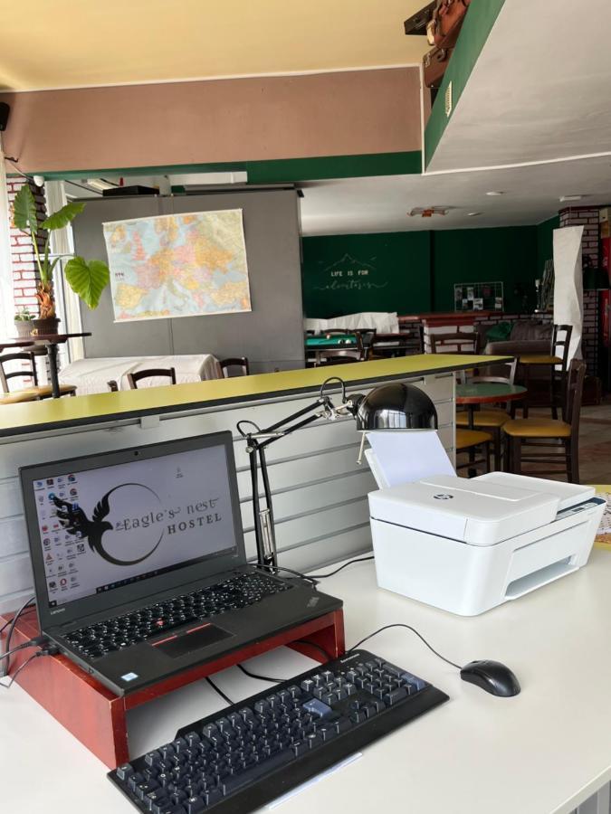 Eagle'S Nest Hostel بوستوينا المظهر الخارجي الصورة