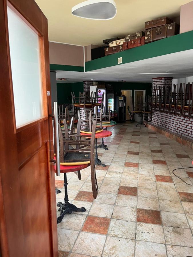 Eagle'S Nest Hostel بوستوينا المظهر الخارجي الصورة