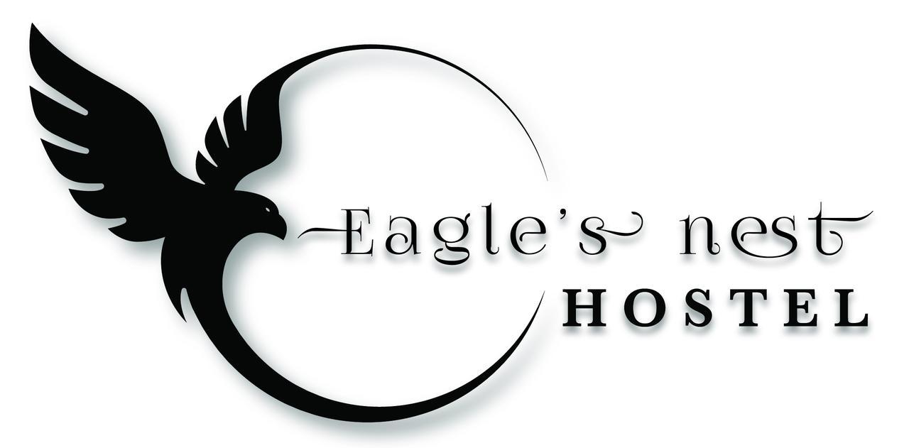 Eagle'S Nest Hostel بوستوينا المظهر الخارجي الصورة