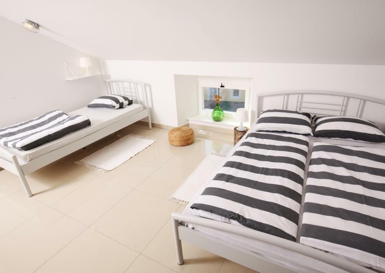 Eagle'S Nest Hostel بوستوينا المظهر الخارجي الصورة